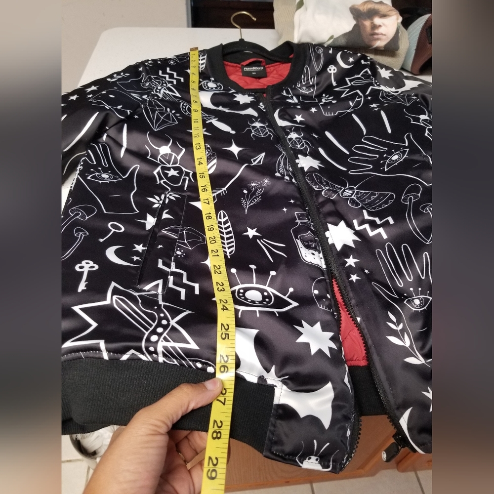 FRESH HOODS Enchanted Items Bomber Jacket Adult M - Picture 3 of 9